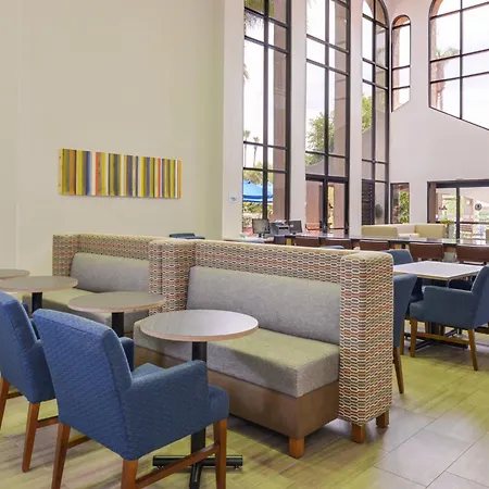Holiday Inn Express Palm Desert By Ihg-3